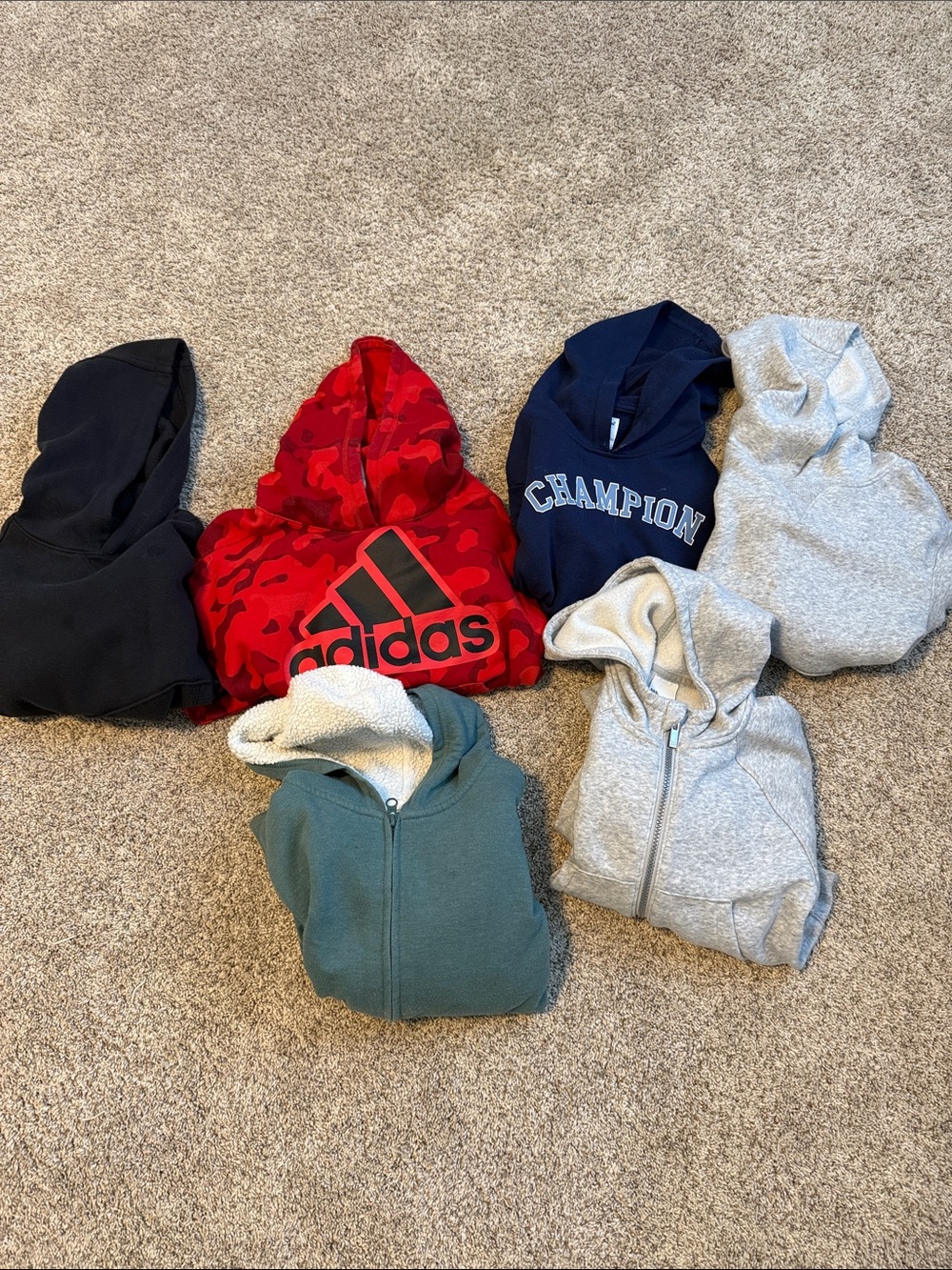 Boys bundle of 6 sweatshirts size small